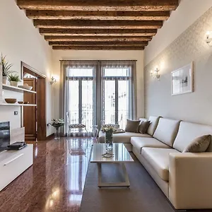  Apartment Ca' Del Monastero 1 Collection For 4 Guests With Balcony And Lift Italy